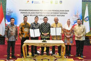 Read more about the article Bupati Natuna Cen Sui Lan Hadiri Penandatanganan PI 10%, Tunjukkan Komitmen untuk Majukan Daerah