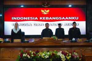 Read more about the article Bupati Hadiri Penyampaian Rekomendasi DPRD Natuna LKPJ 2024