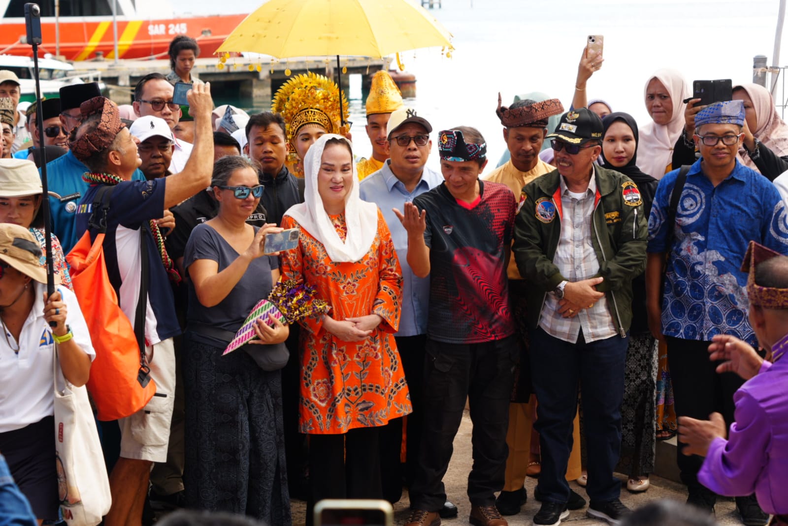 Bupati Natuna Hadiri Yacht Rally Sail to Natuna di Pulau Serasan.