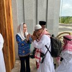 Bupati Natuna Cen Sui Lan Sambut Kepulangan Jamaah Haji 1446 H/2025 M