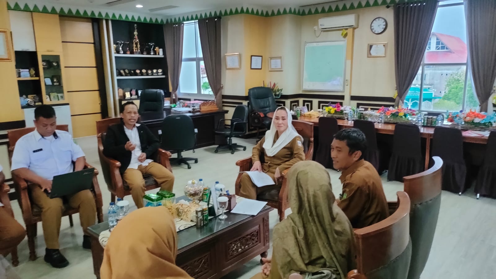 Bupati Natuna Terima Audiensi Tenaga Honorer R2 dan R3