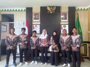 Read more about the article Bupati Natuna Sambut Putra-Putri Daerah Penerima Beasiswa SKK Migas di PEM Akamigas