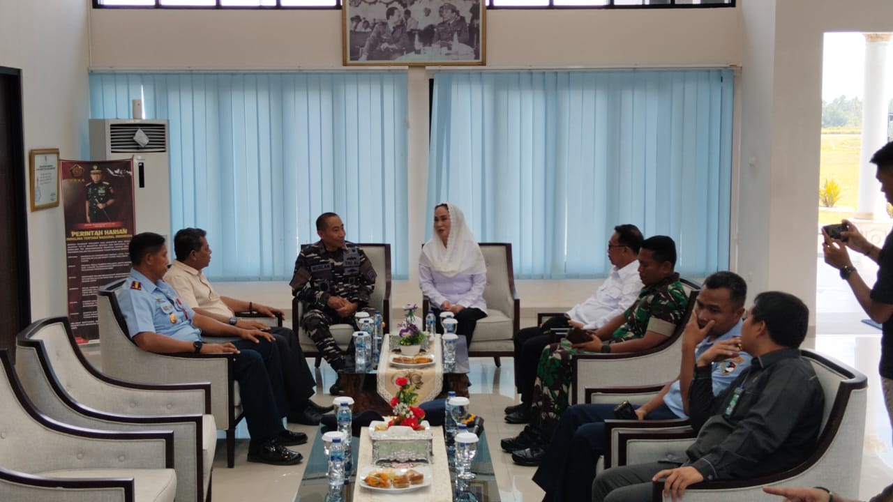 Bupati Natuna Sambut Kedatangan Danguspurla Koarmada I di Natuna