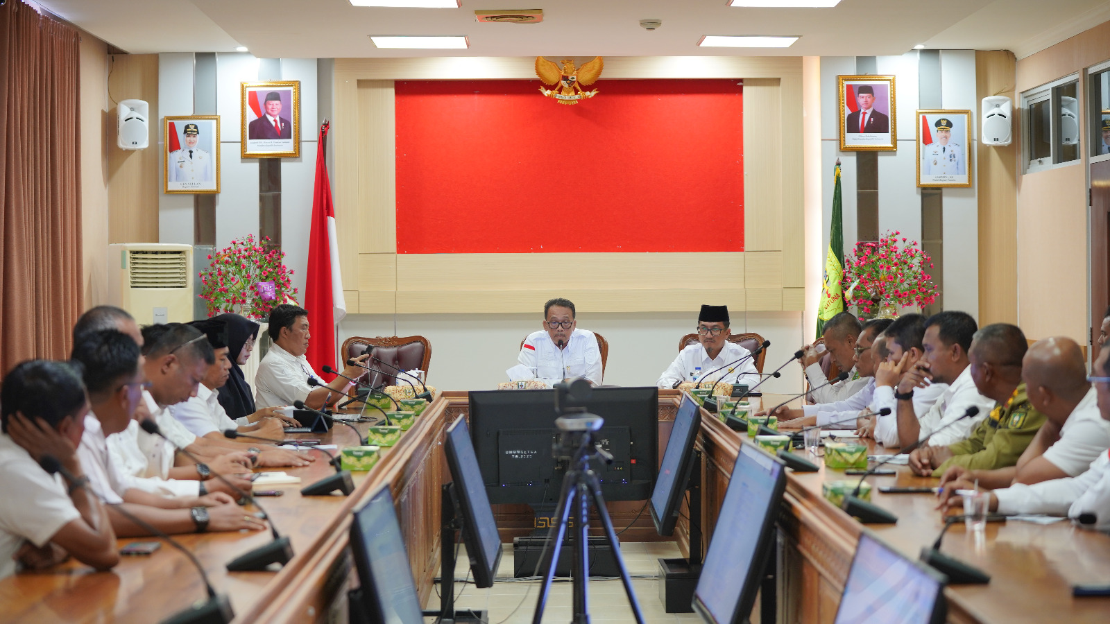 Wakil Bupati Natuna Pimpin Rapat Optimalisasi BMD Dan Penataan Pantai Piwang