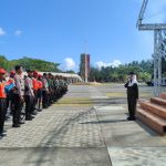 Bupati Natuna Tinjau Latihan Paskibraka Di Pantai Piwang