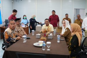 Read more about the article Bersama Gubernur, Bupati Natuna Tinjau MBG Natuna