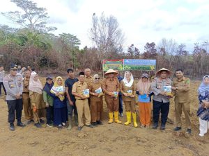 Read more about the article Bupati Cen Sui Lan Dorong Keberlanjutan Pertanian Jagung Pipil untuk Kemandirian Pangan Daerah