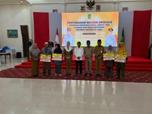 Read more about the article Pemda Natuna Serahkan Bantuan Sosial Lansia dan Modal Usaha