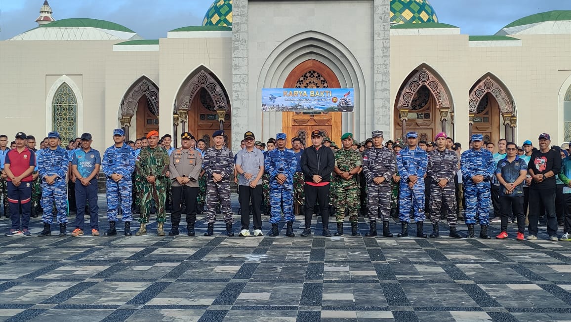 Sinergi TNI dan Pemerintah Daerah dalam Karya Bakti HUT TNI ke-80 di Natuna