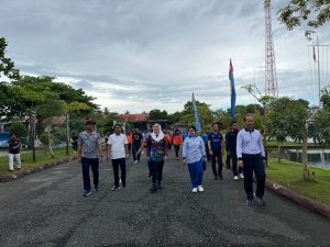 Read more about the article Bupati Natuna Hadiri Olahraga Bersama Forkopimda dalam Rangka HUT TNI AL ke-80