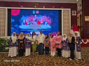 Read more about the article Ketua Dekranasda Natuna Ikuti Pembahasan Strategis Kerajinan Daerah pada Rakerda Kepri 2025