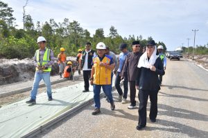 Read more about the article Segeram Tak Lagi Terpencil: Pemkab Natuna Realisasikan Jalan Penghubung Bersejarah