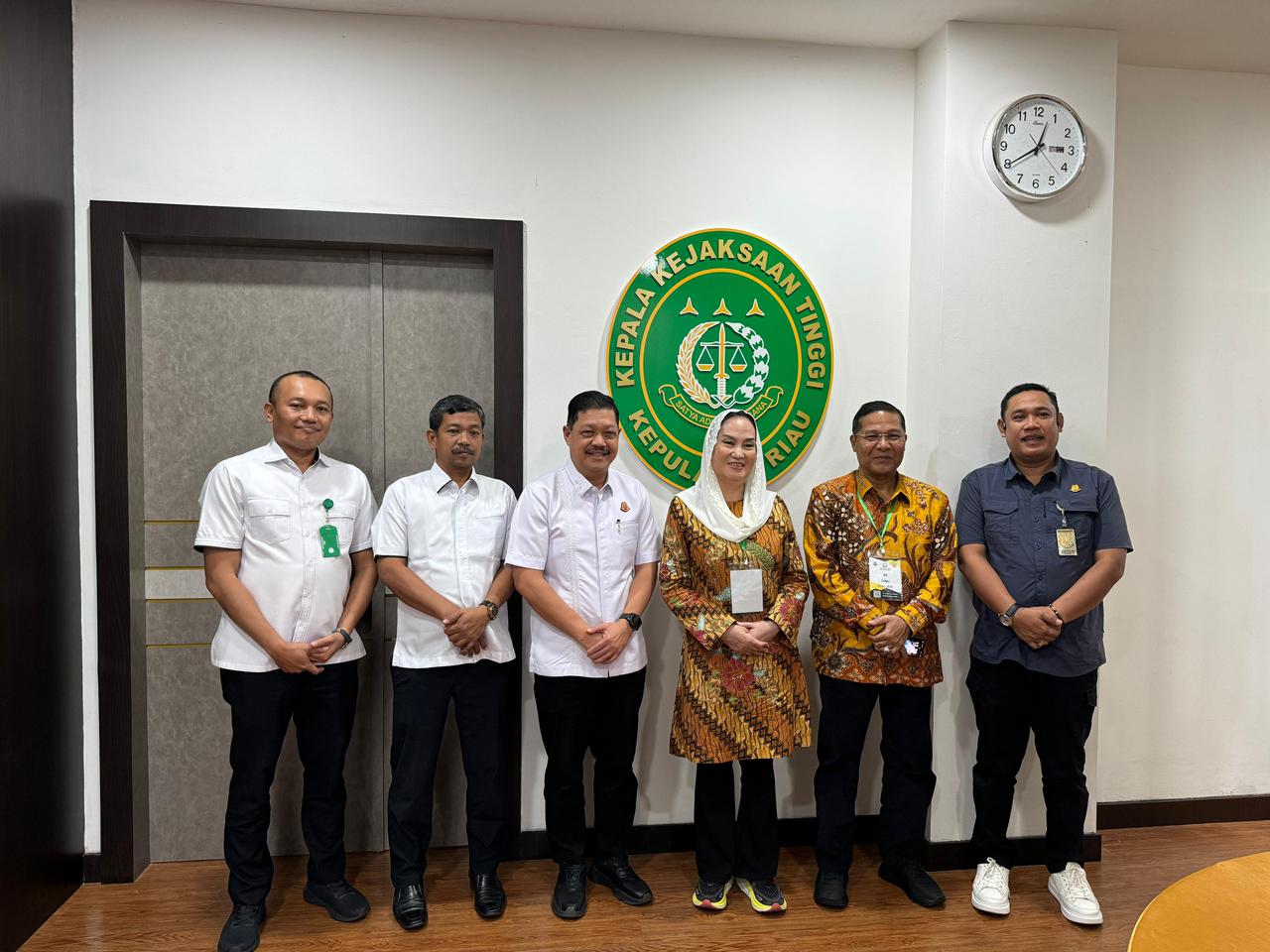 Sambangi Kantor Kajati Kepri, Bupati Natuna Gelar Audiensi Bersama Kepala Kejaksaan Tinggi Kepulauan Riau