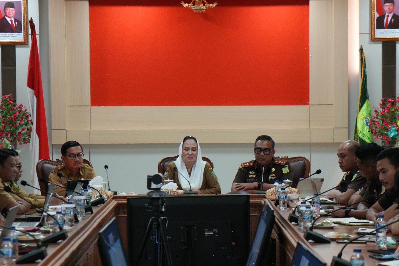 You are currently viewing Bupati Natuna Bahas Tata Kelola Pertambangan MBLB Bersama Kejaksaan