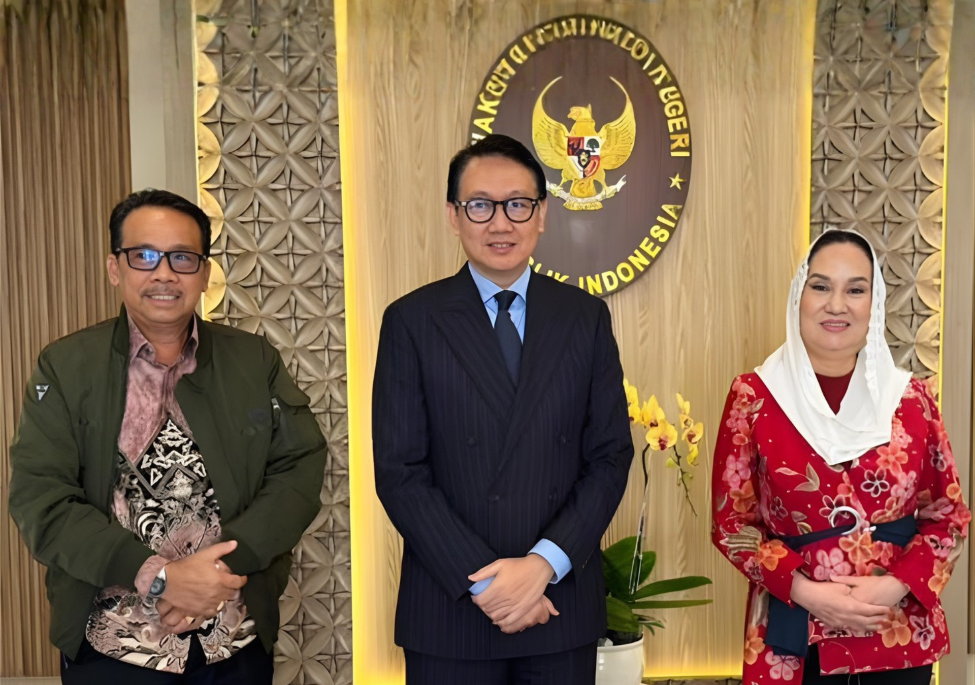 Bupati dan Wakil Bupati Natuna Kunjungi Kemenlu, Bahas Penguatan Diplomasi Perbatasan