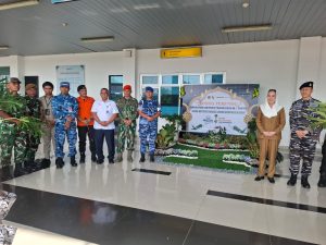 Read more about the article Pastikan Arus Mudik Lebaran Berjalan Lancar, Bupati Natuna Tinjau Terminal Bandara Raden Sadjad Natuna
