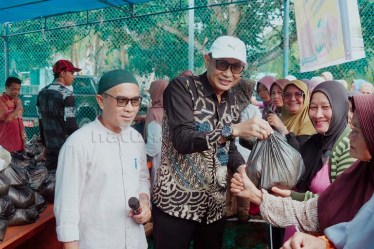 Pemkab Natuna Gelar Operasi Pasar Kebutuhan Pokok di Desa Cemaga