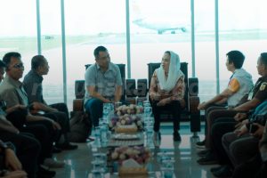 Read more about the article Bupati Natuna Antar Kepulangan Pangkoarmada I Usai Kunjungan Kerja di Natuna