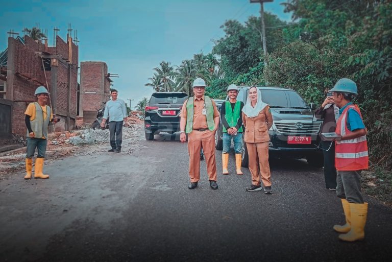 Dukung Program Nasional, Bupati Natuna Tinjau Pembangunan Kampung Nelayan Merah Putih di Cemaga Utara