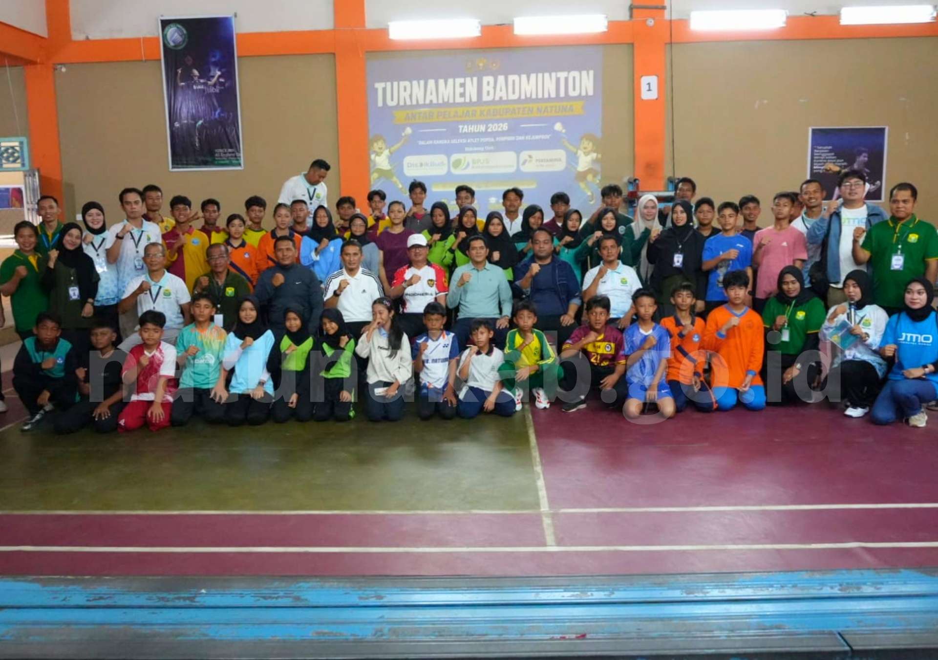 You are currently viewing Pembukaan Turnamen Badminton Antar Pelajar Natuna 2026