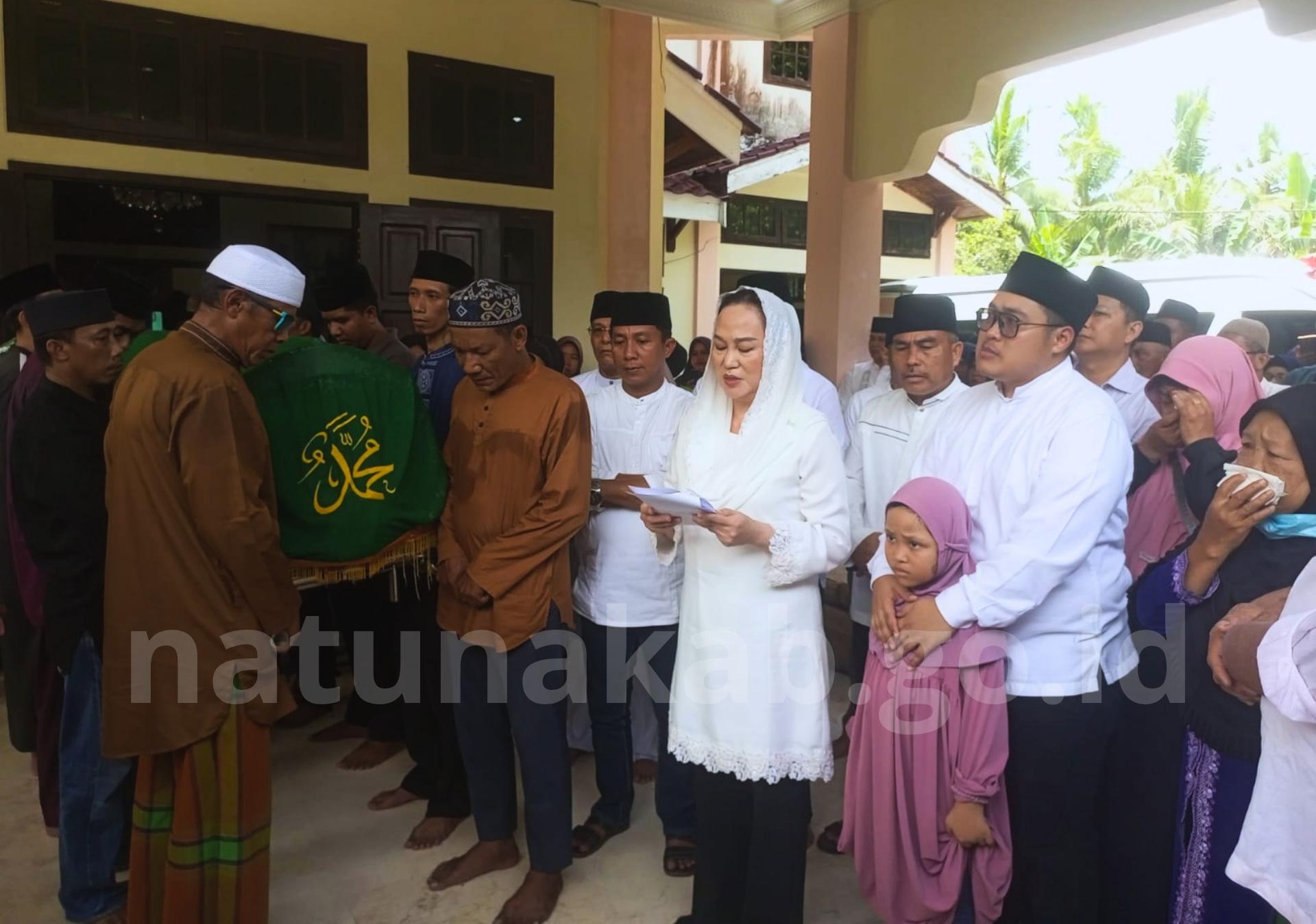 You are currently viewing Bupati Natuna Sampaikan Duka Cita Atas Wafatnya Mantan Bupati Daeng Rusnadi