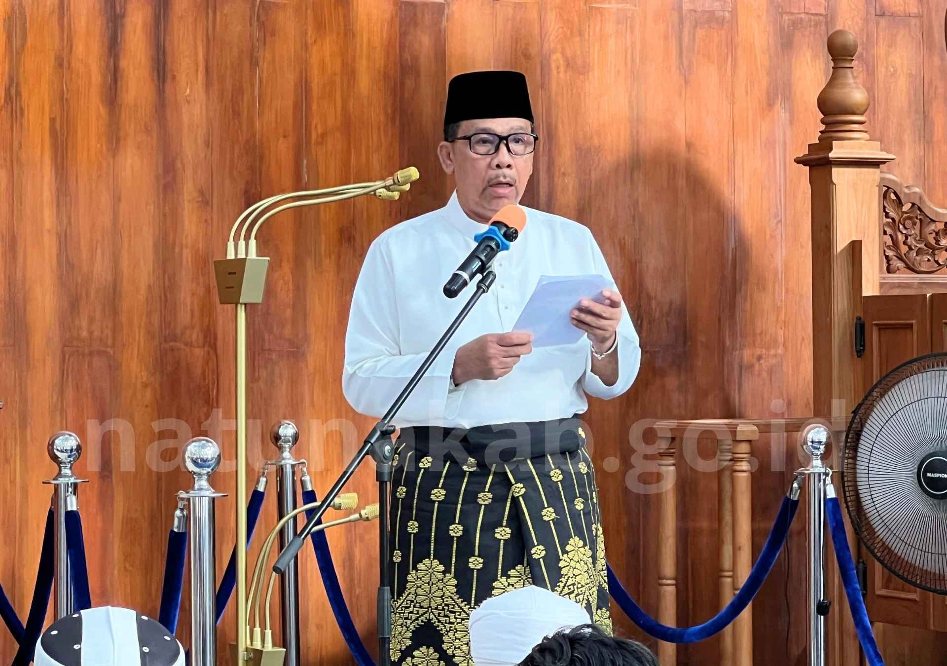 You are currently viewing Wakil Bupati Natuna Hadiri Sholat Idul Adha 1447 H di Masjid Agung Baitul Izzah