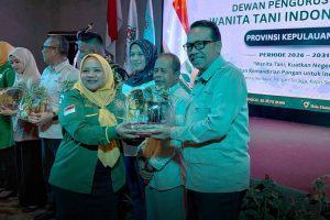Read more about the article Wakil Bupati Natuna Hadiri Pelantikan Pengurus Perempuan Tani HKTI Kepulauan Riau