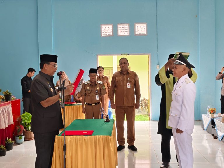 Wakil Bupati Natuna Lantik Kepala Desa PAW Pengadah, Tekankan Tata Kelola Pemerintahan Desa yang Akuntabel