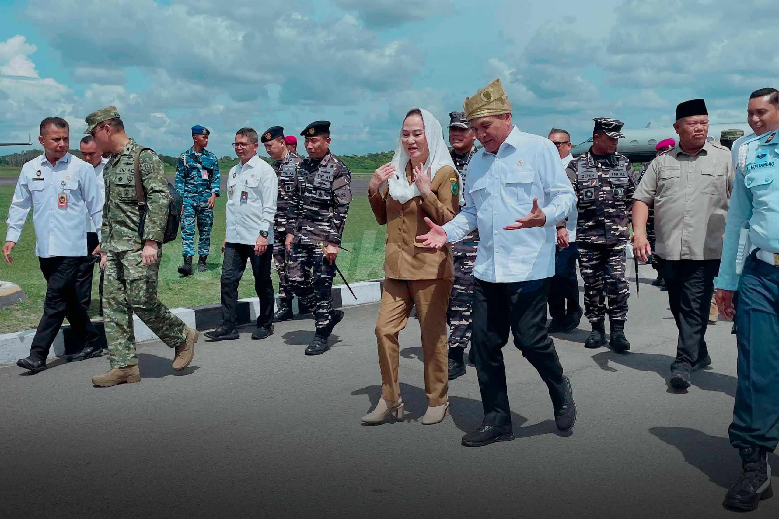 You are currently viewing Pemkab Natuna Sambut Kunjungan Kerja Menko Polkam RI di Wilayah Perbatasan