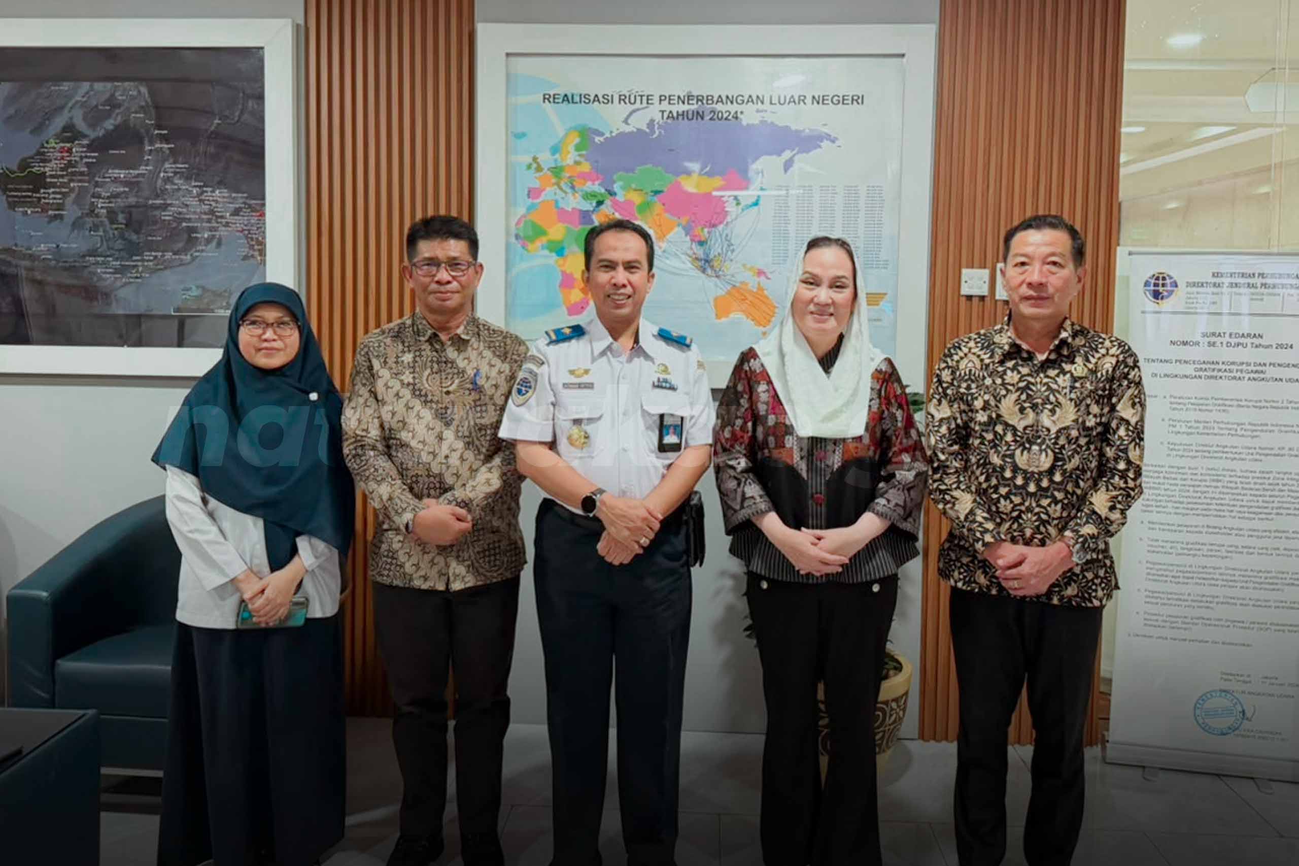 You are currently viewing Bupati Natuna Sampaikan Aspirasi Masyarakat ke Kemenhub, Dorong Penurunan Tarif Tiket dan Penambahan Rute Penerbangan