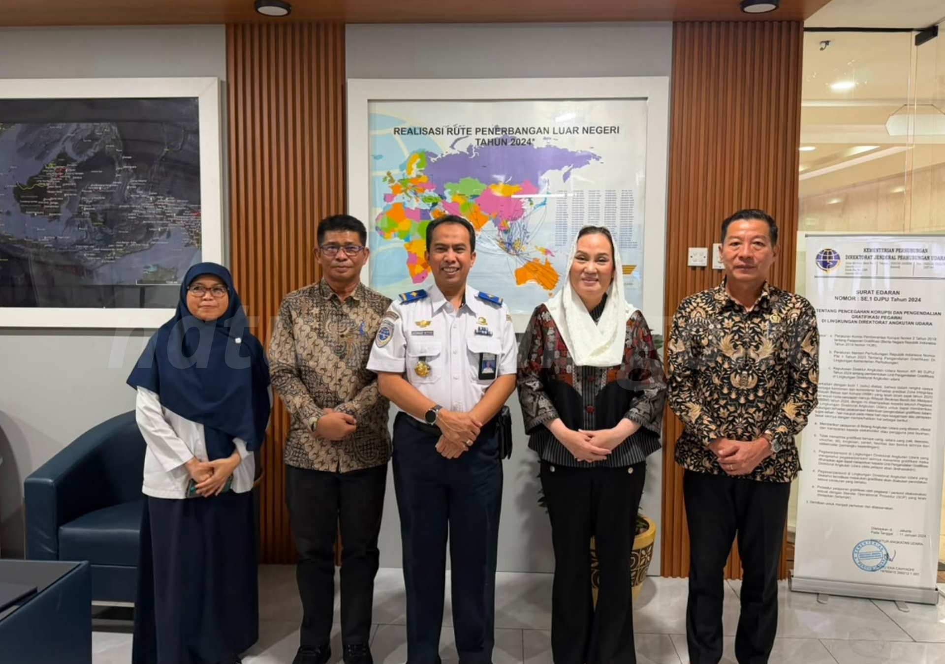 You are currently viewing Bupati Natuna Sampaikan Aspirasi Masyarakat ke Kemenhub, Dorong Penurunan Tarif Tiket dan Penambahan Rute Penerbangan