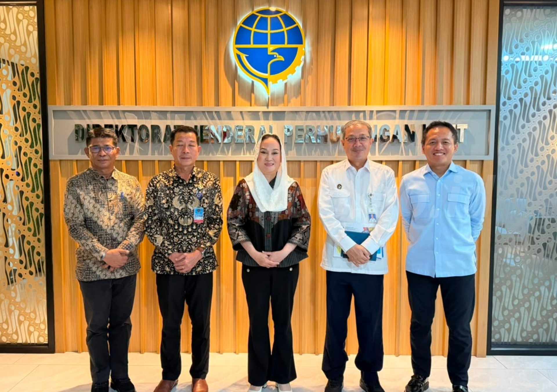 You are currently viewing Bupati Natuna Audiensi Ke Direktorat Kepelabuhan, Dorong Penguatan Infrastruktur Pelabuhan di Wilayah Perbatasan