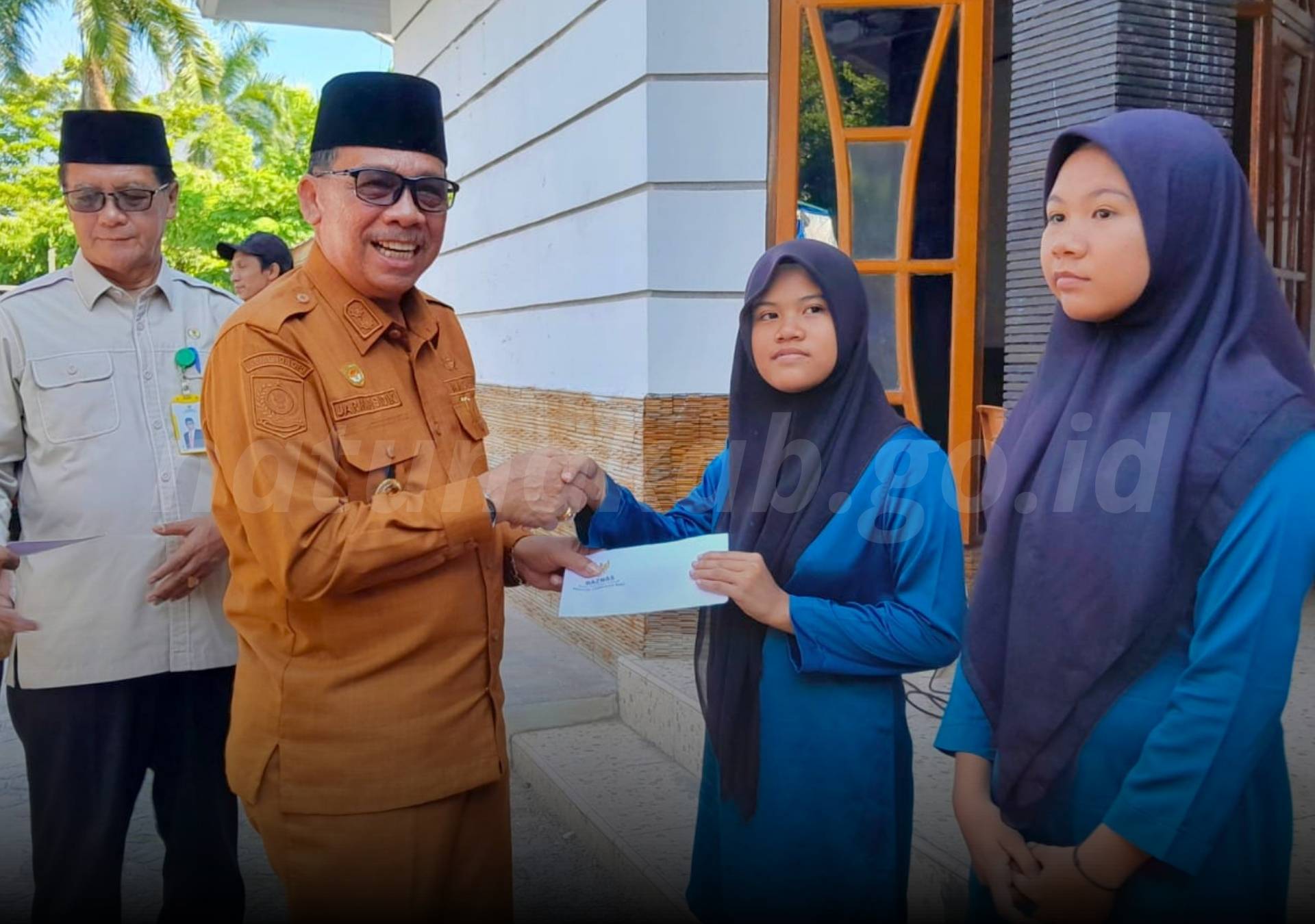 You are currently viewing Peringati Muharram 1448 H, Wakil Bupati Natuna Hadiri Lebaran Yatim dan Khitanan Massal Baznas