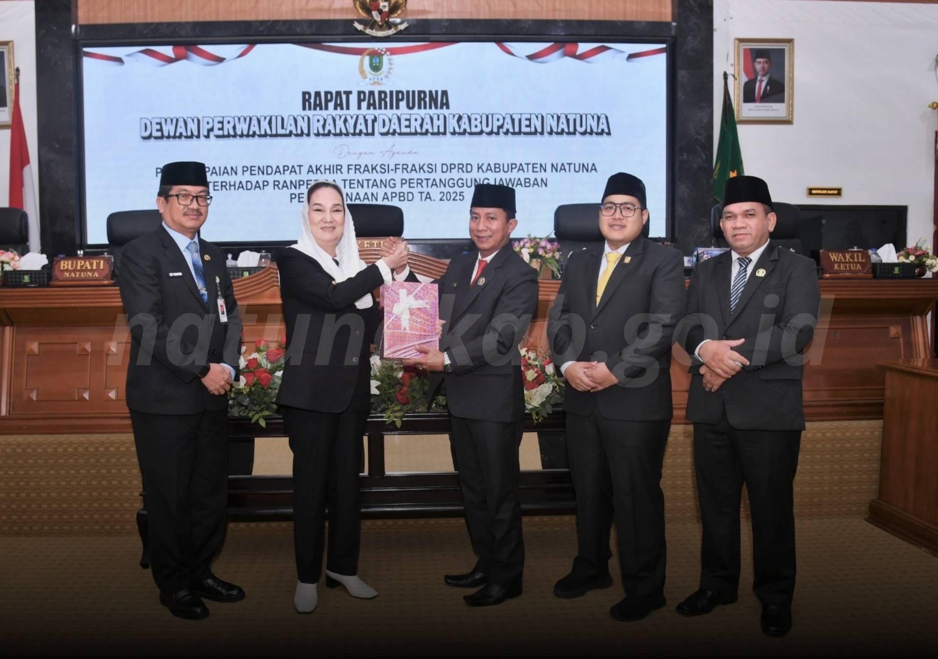 Bupati Natuna Hadiri Penyampaian Akhir Fraksi DPRD Terhadap Ranperda Pertanggungjawaban APBD 2025