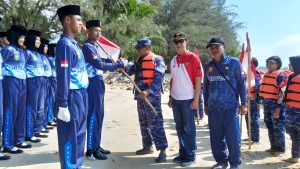 Read more about the article Jelang HUT ke-81 Kemerdekaan RI, Calon Paskibraka Natuna Dapat Motivasi dan Bendera Merah Putih Dari Danlanud RSA