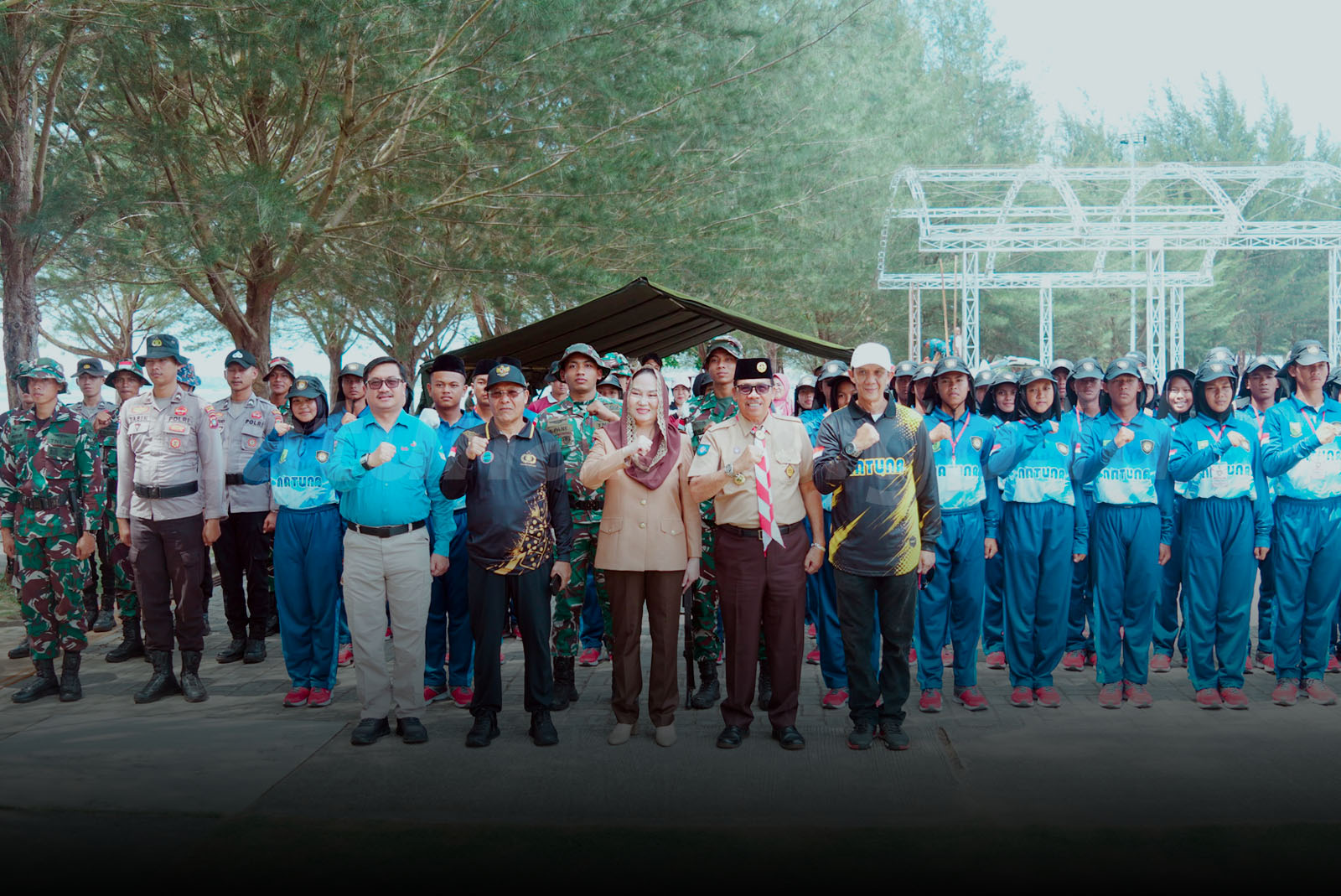 You are currently viewing Bupati Natuna Tinjau Latihan Paskibraka, Pesan Berikan Yang Terbaik untuk Natuna dan NKRI
