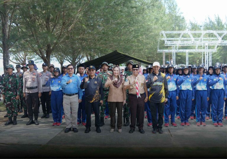 Bupati Natuna Tinjau Latihan Paskibraka, Pesan Berikan Yang Terbaik untuk Natuna dan NKRI