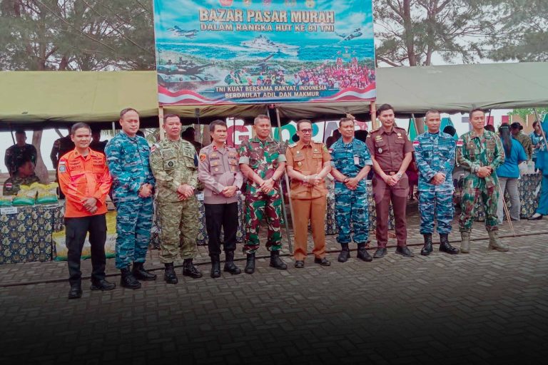 Wabup Natuna Hadiri Pembukaan Bazar Pasar Murah Kodim 0318 Natuna, Semarakkan HUT ke-81 TNI.
