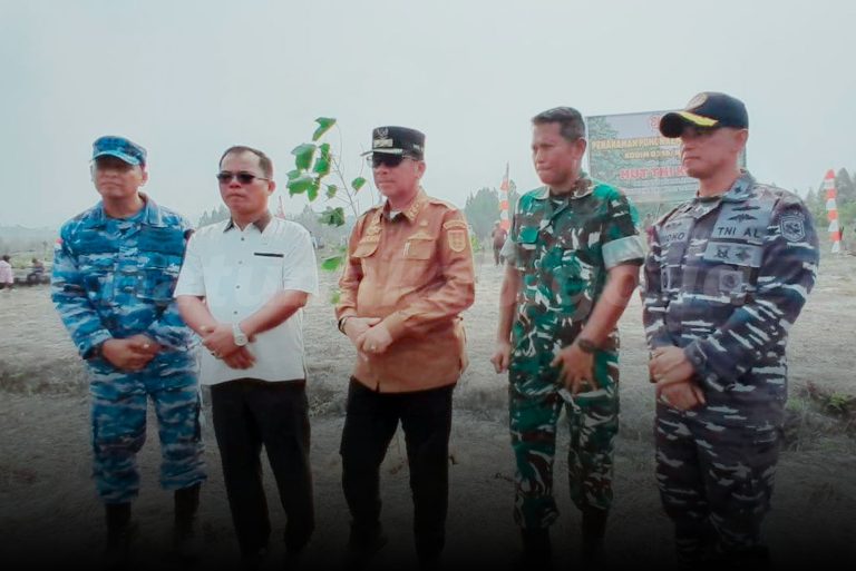 Wakil Bupati Natuna Hadiri Kegiatan Penanaman Pohon dan Gelar Bakti Sosial Kodim 0318/Natuna di Desa Sedarat Baru