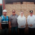 Bupati Natuna Tinjau Langsung Kedatangan Minyak Kita di Pelabuhan Selat Lampa