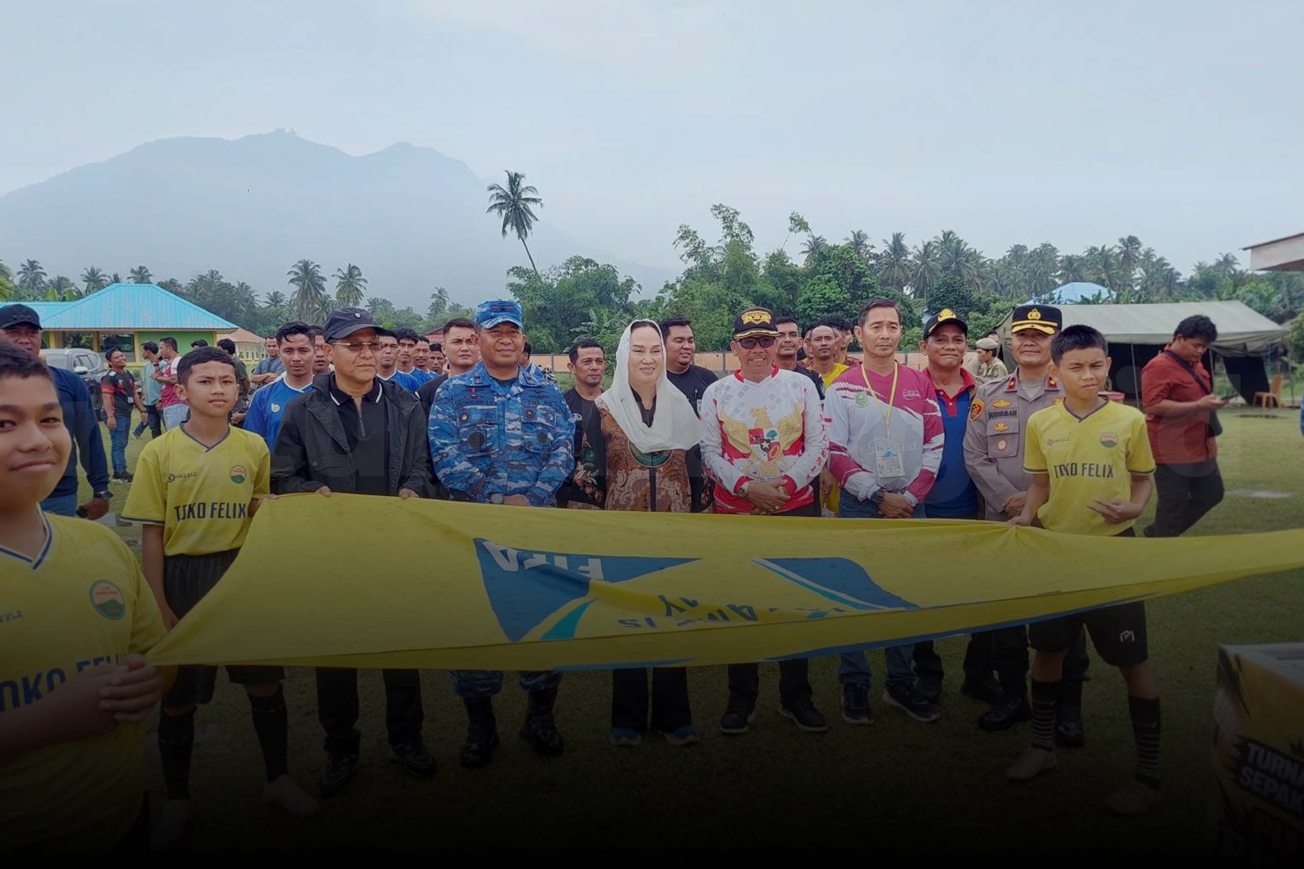 Bupati Natuna Resmi Buka Turnamen Piala Bupati 2026 Cabang Sepak Bola dan Bola Voli