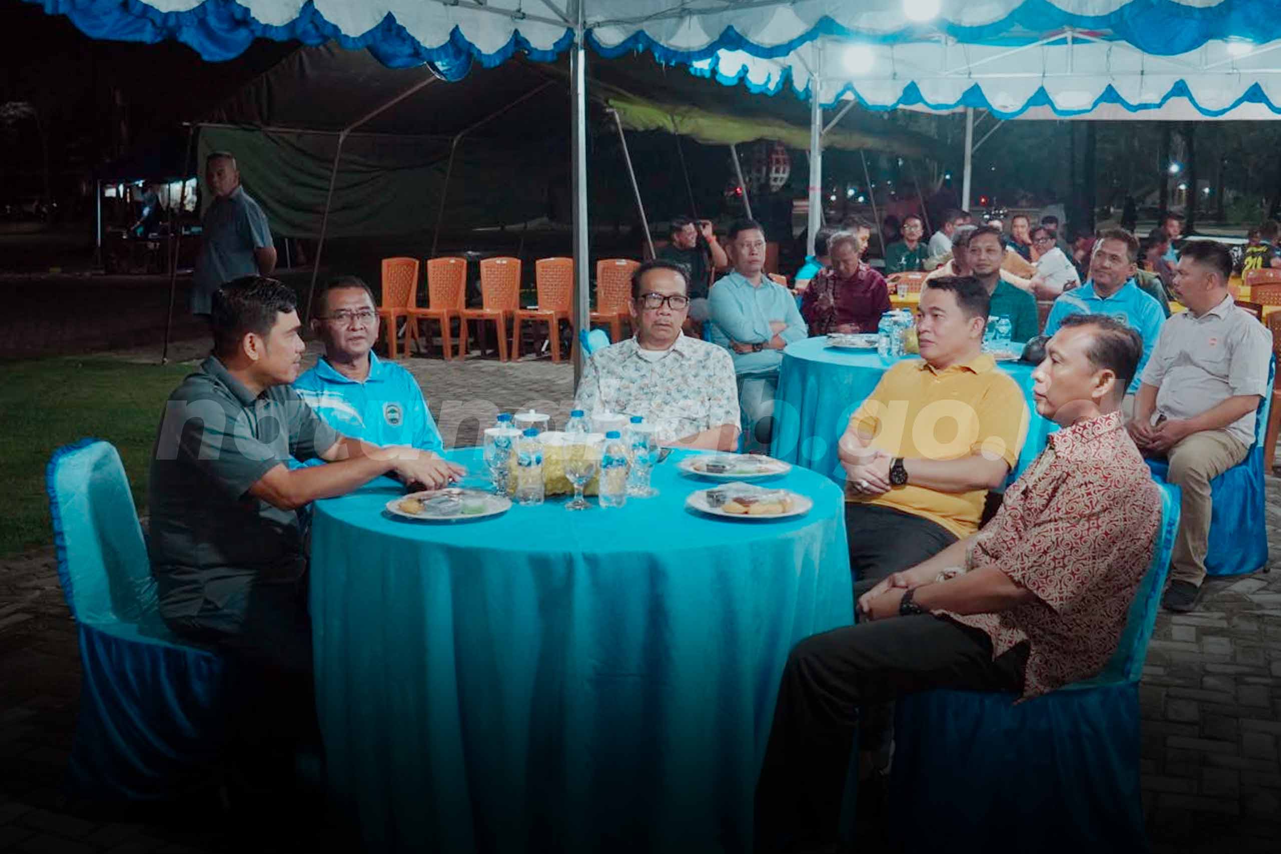 You are currently viewing Wakil Bupati Natuna Buka Open Turnamen Akbar Domino Se-Kabupaten Natuna